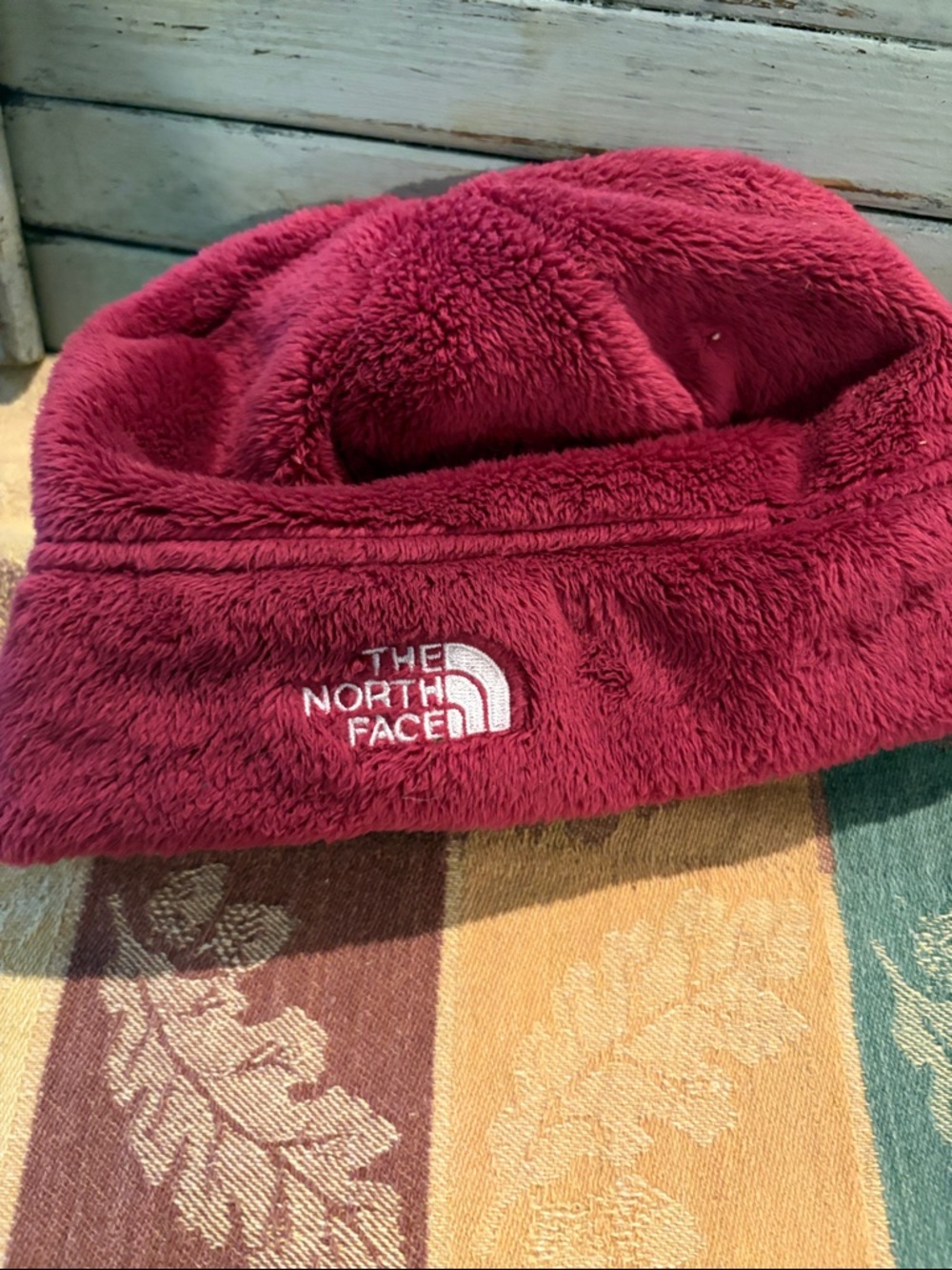 The North Face Plush Beanie - Berry Red
